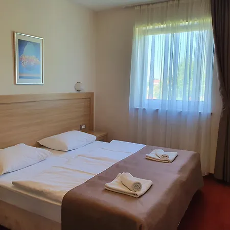 Hotel Brotnjo 4*