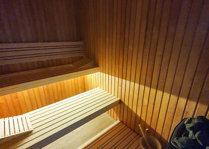 布罗尼奥酒店 酒店 4*